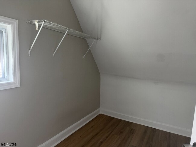 Building Photo - 37 Mapes Ave