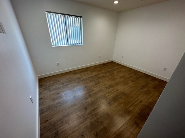 Building Photo - 412 N Ardmore Ave