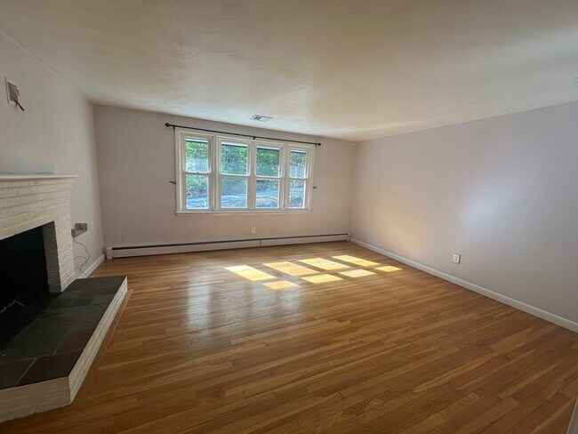 Building Photo - 242-244-244 Highland St