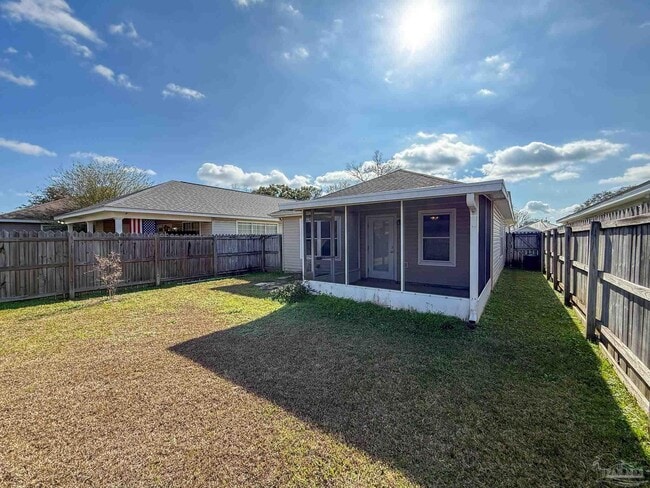 Building Photo - 8062 Heirloom Dr