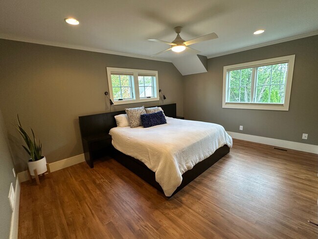 Building Photo - 4015 Wood End Dr