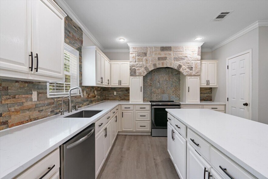 Building Photo - 14611 Faubion Trail