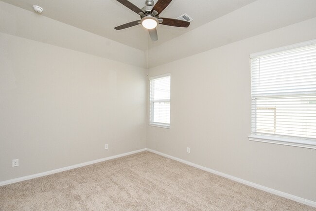 Building Photo - 14042 Chinook Dr