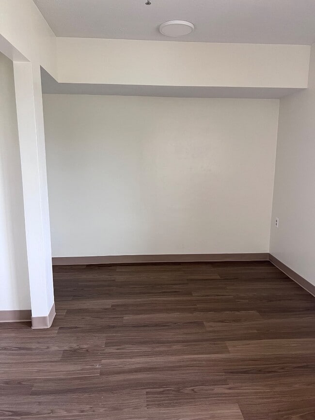 Building Photo - 460 W 600 N