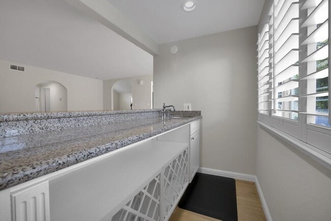 Building Photo - 976 Pizarro Ln
