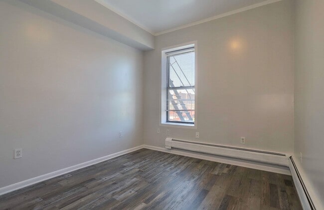 Building Photo - 6311 Dewey Ave