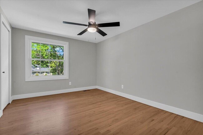 Building Photo - 3729 Boulder Dr