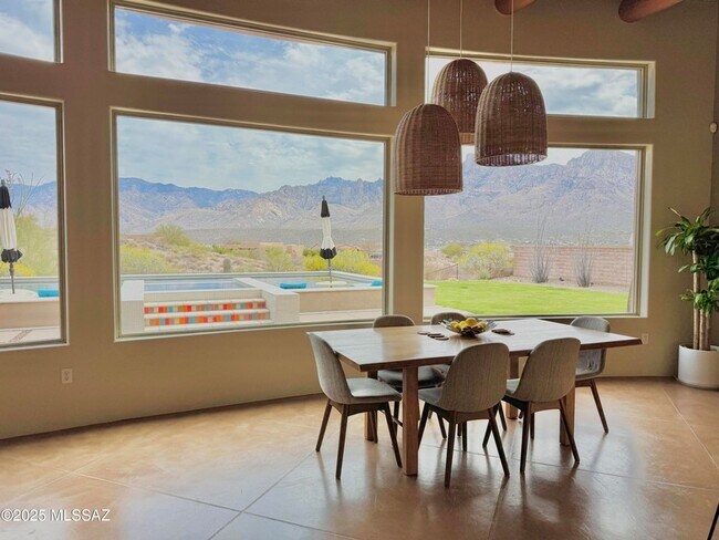 Building Photo - 11096 N Pusch Ridge View Pl