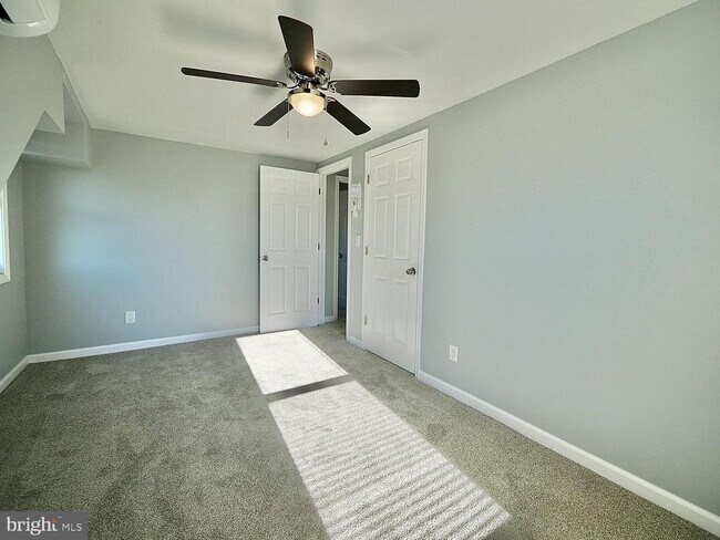 Building Photo - 40 Neeld Ln
