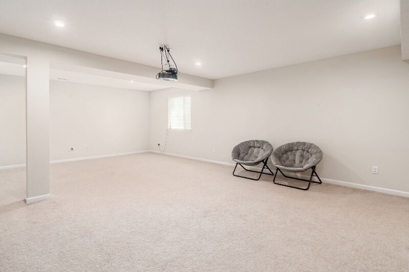 Building Photo - 968 Blackmore Dr