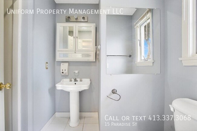 Building Photo - 15 Paradise St