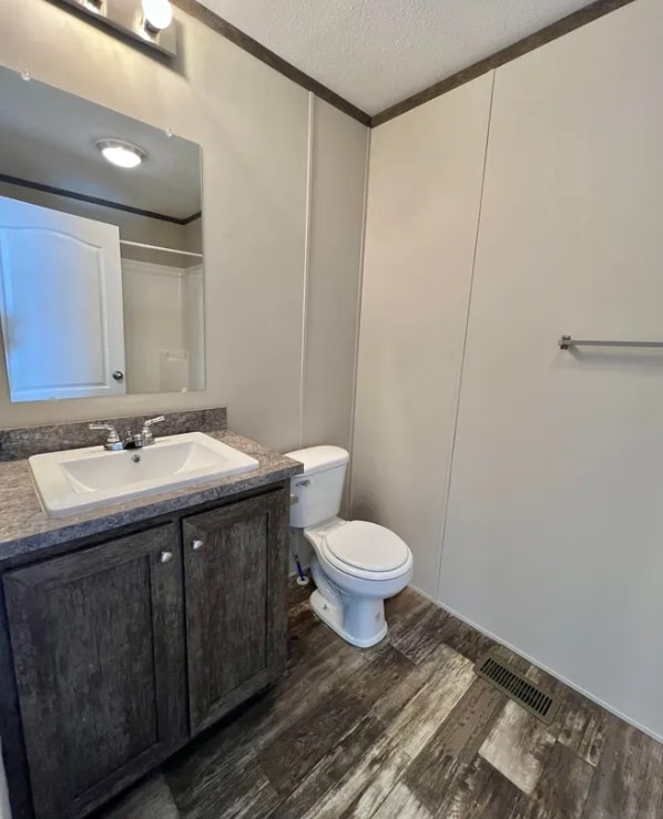 Building Photo - 6580 N Hampshire Dr