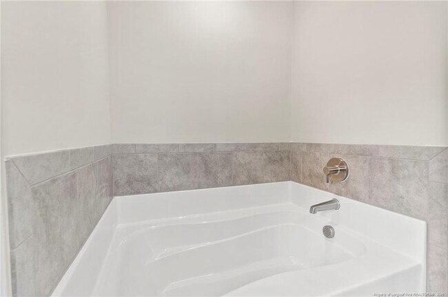 Building Photo - 112 Nairn St