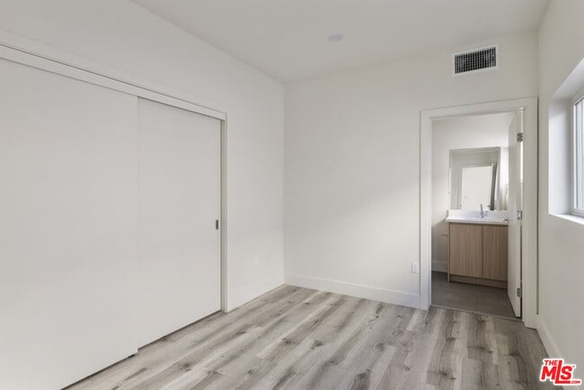 Building Photo - 3210 Verdugo Rd
