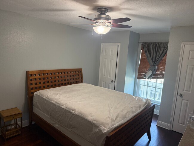 Building Photo - 3625 Saint Charles Ave