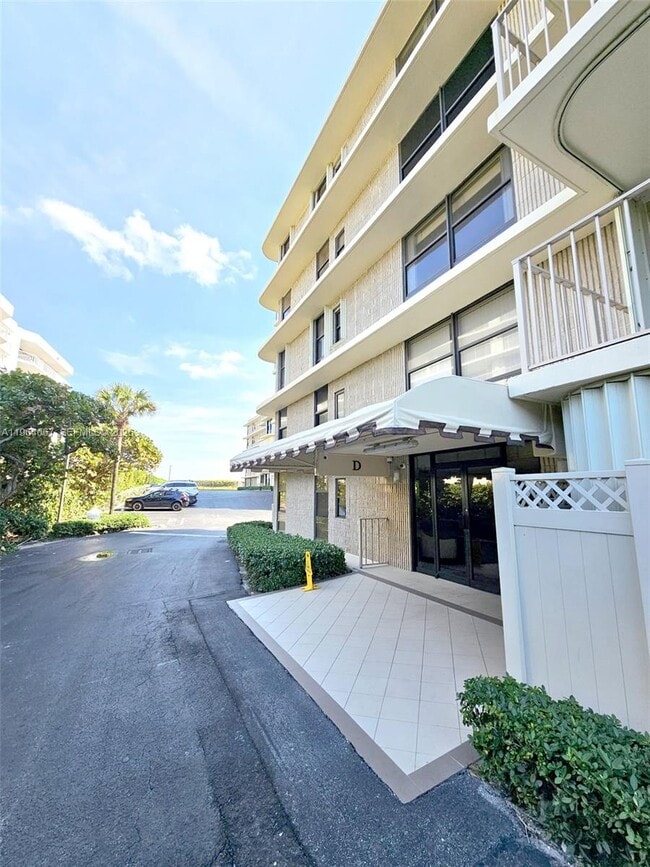 Building Photo - 3200 S Ocean Blvd