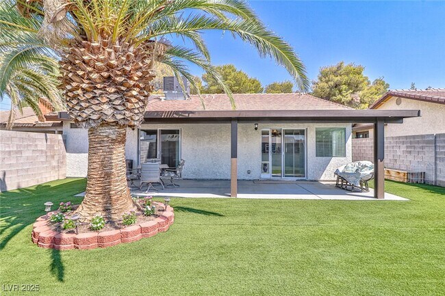 Building Photo - 4413 Live Oak Dr