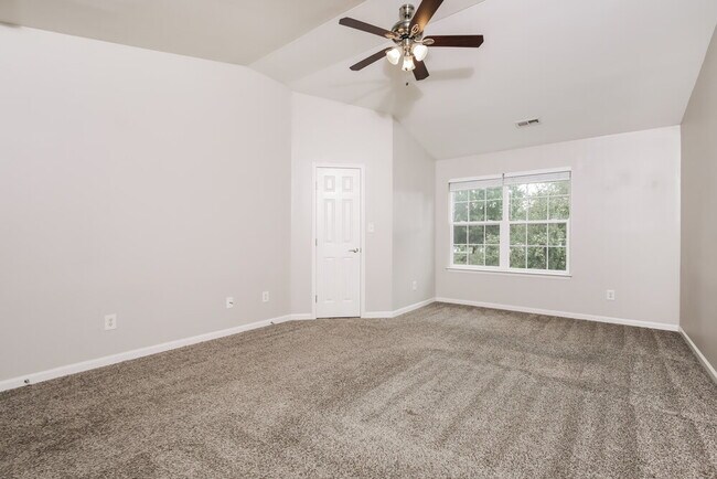 Building Photo - 4027 Taylor Oaks Dr