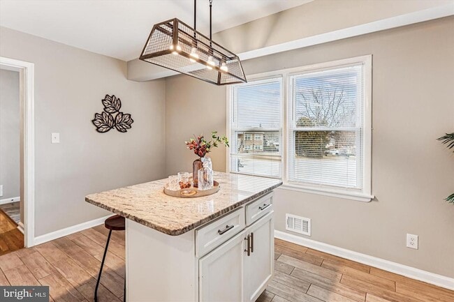 Building Photo - 7 Cedar Bluff Ct