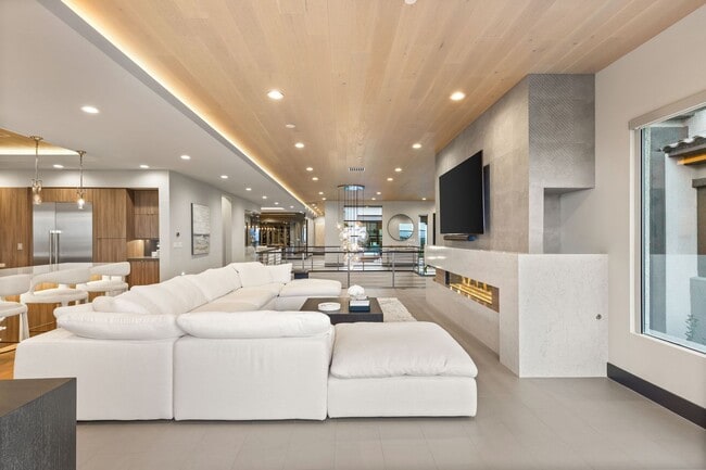 Building Photo - 11142 San Terrazo Pl