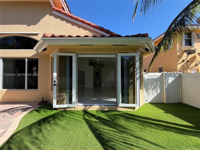 Building Photo - 364 SW 188th Ave