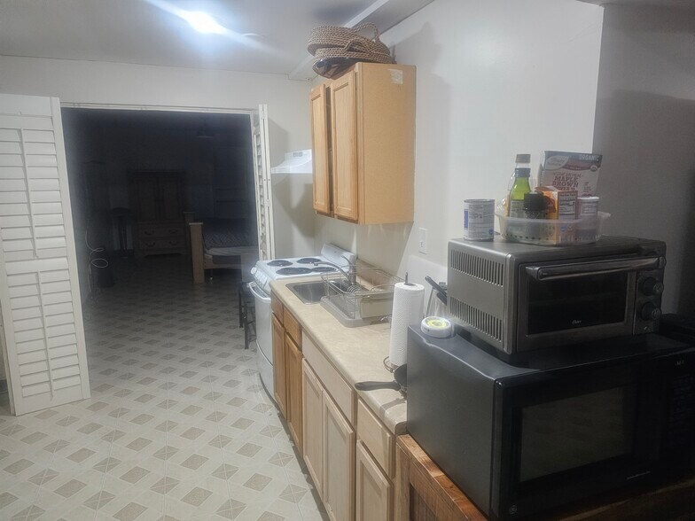 Building Photo - 5002 Sinope Way