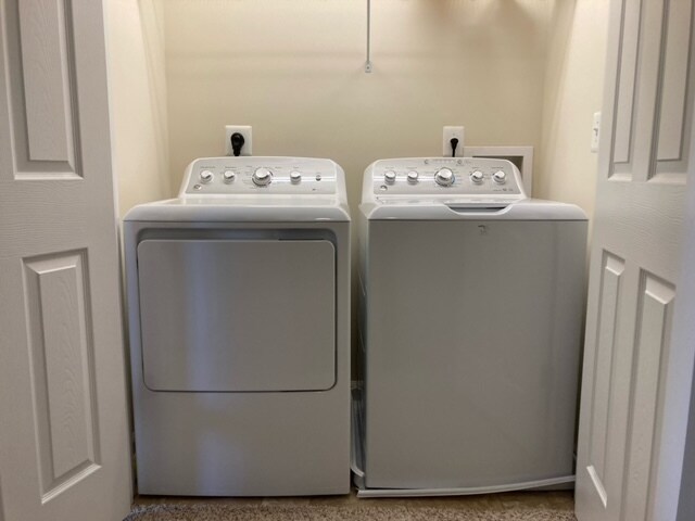 Upper Level Laundry - 2204 Mallard Landing Dr