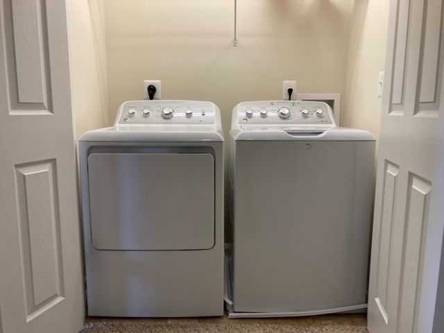 Upper Level Laundry - 2204 Mallard Landing Dr