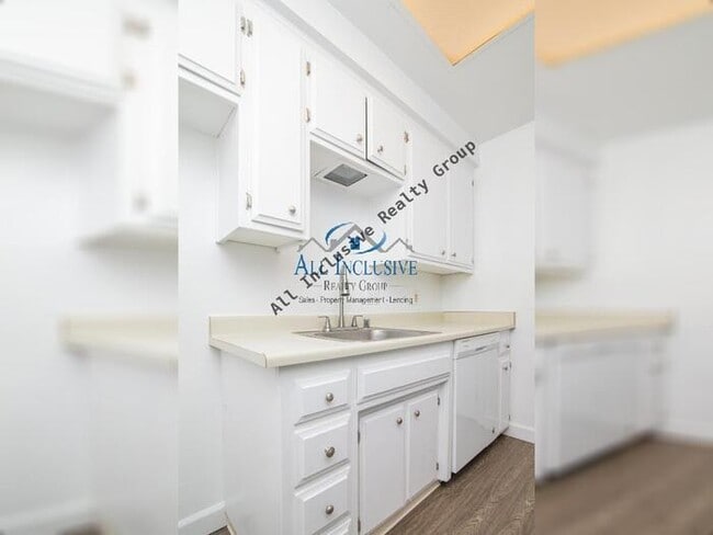 Building Photo - Gorgeous Duplex in Rancho Cordova!