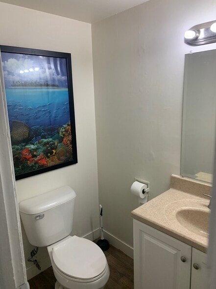 Building Photo - 2138 Hebron Ave