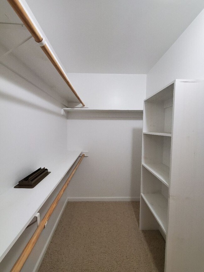 Building Photo - You have to see this beauty!