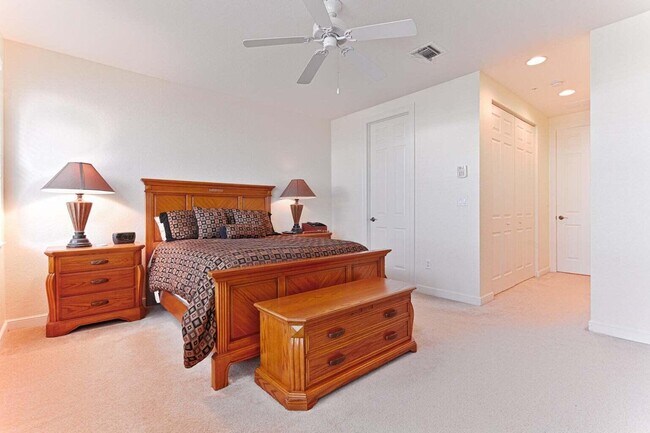 Building Photo - 660 Amador Ln