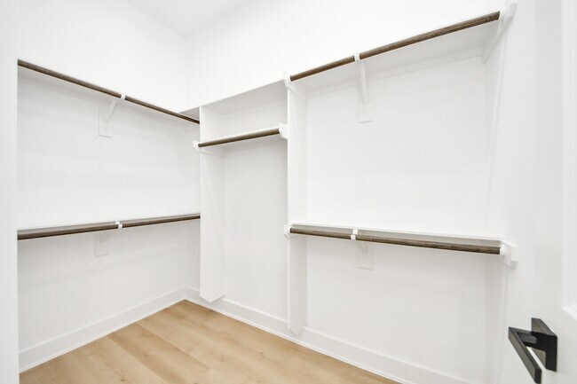 Building Photo - 4607 Gunter St