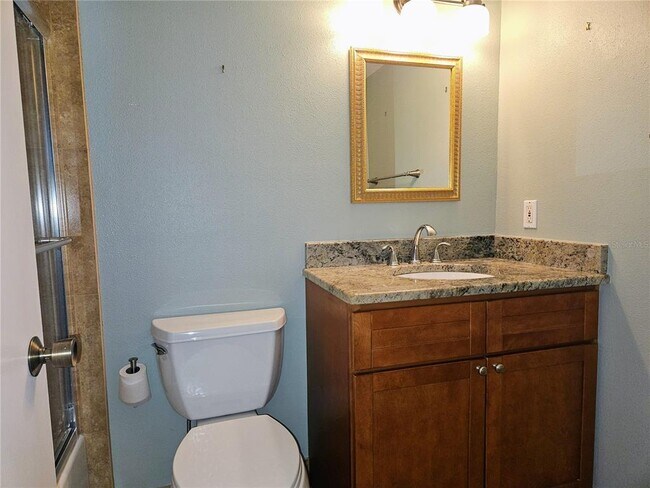 Building Photo - 7600 Sun Island Dr S