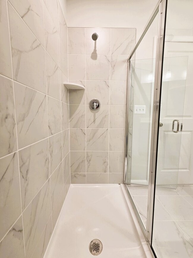 Building Photo - Newer ground level condo in Coalfield Station located in highly desireable Midlothian.