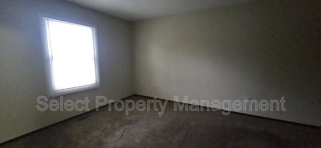 Building Photo - 3519 Shoaff Park River Dr