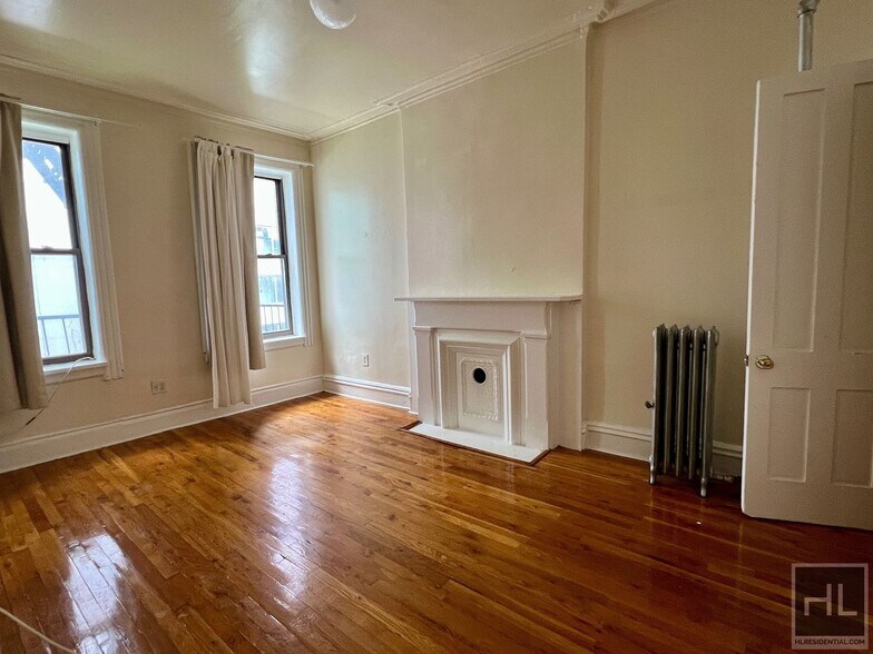 Building Photo - 4BR 1BA Turn Of The Century Floor Through Fulton St. Shophouse Brownstone w/ Bonus Room