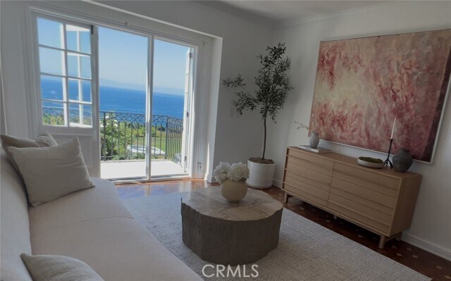 Building Photo - 605 Paseo Del Mar
