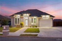 Building Photo - 14 Fitzgerald St