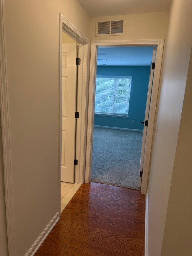 Building Photo - 7438 Lacy Dr