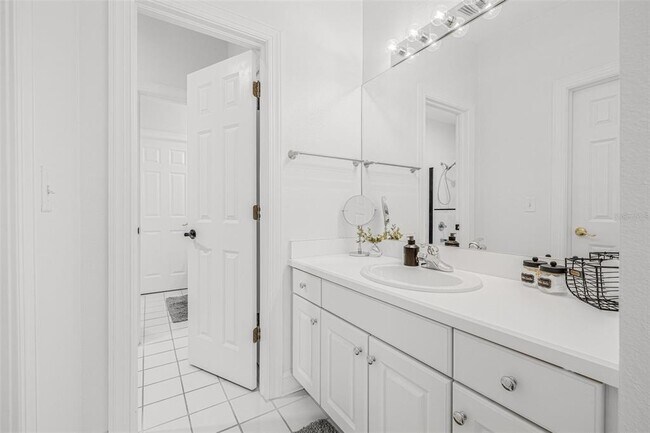 Building Photo - 313 Inner Harbour Cir