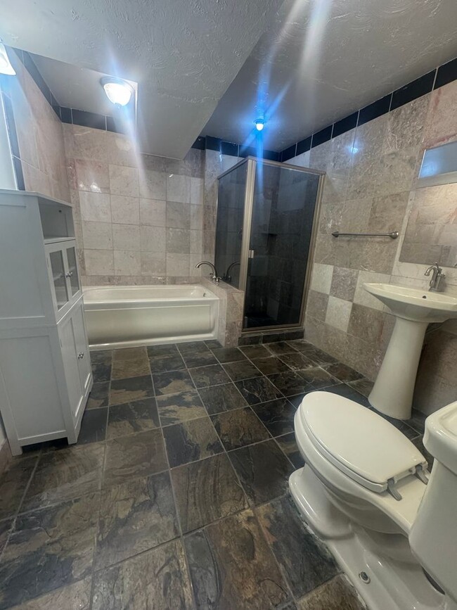 Building Photo - Beautiful Taylorsville Home for rent!