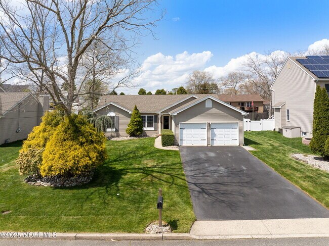 Building Photo - 148 Mizzen Ave