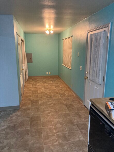 Building Photo - 2626 Southeast 92nd Avenue