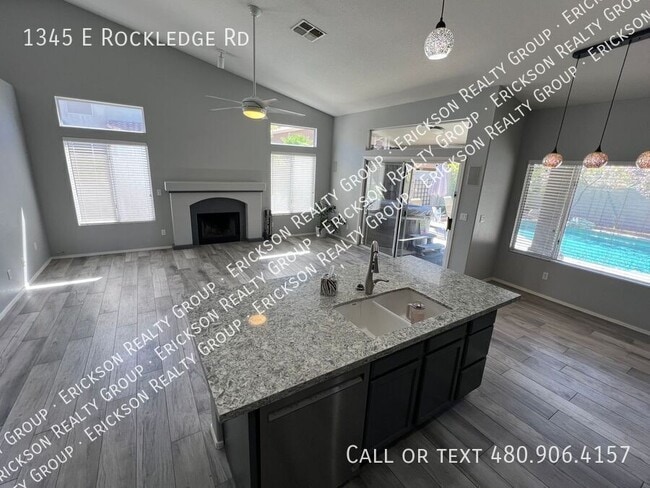 Building Photo - 1345 E Rockledge Rd