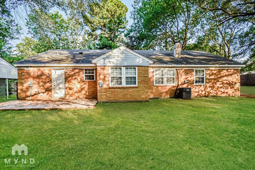 Building Photo - 8430 Old Forge Rd
