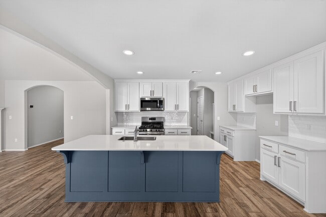 Building Photo - 4018 S 14th Pl