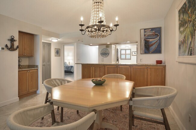 Building Photo - 830 N Atlantic Ave