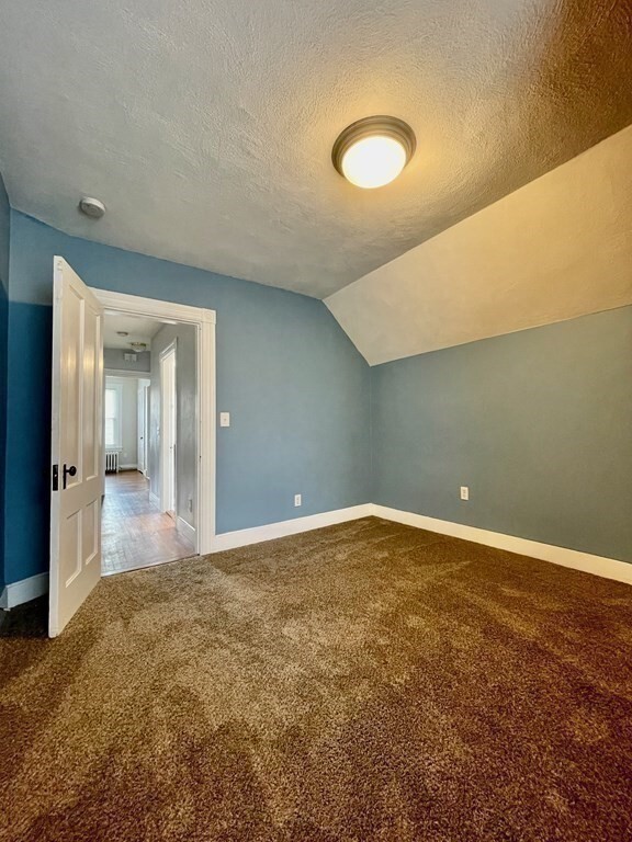 Building Photo - 182 Pine St