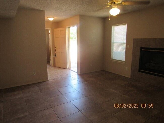 Building Photo - 1600 Hartsdale Dr